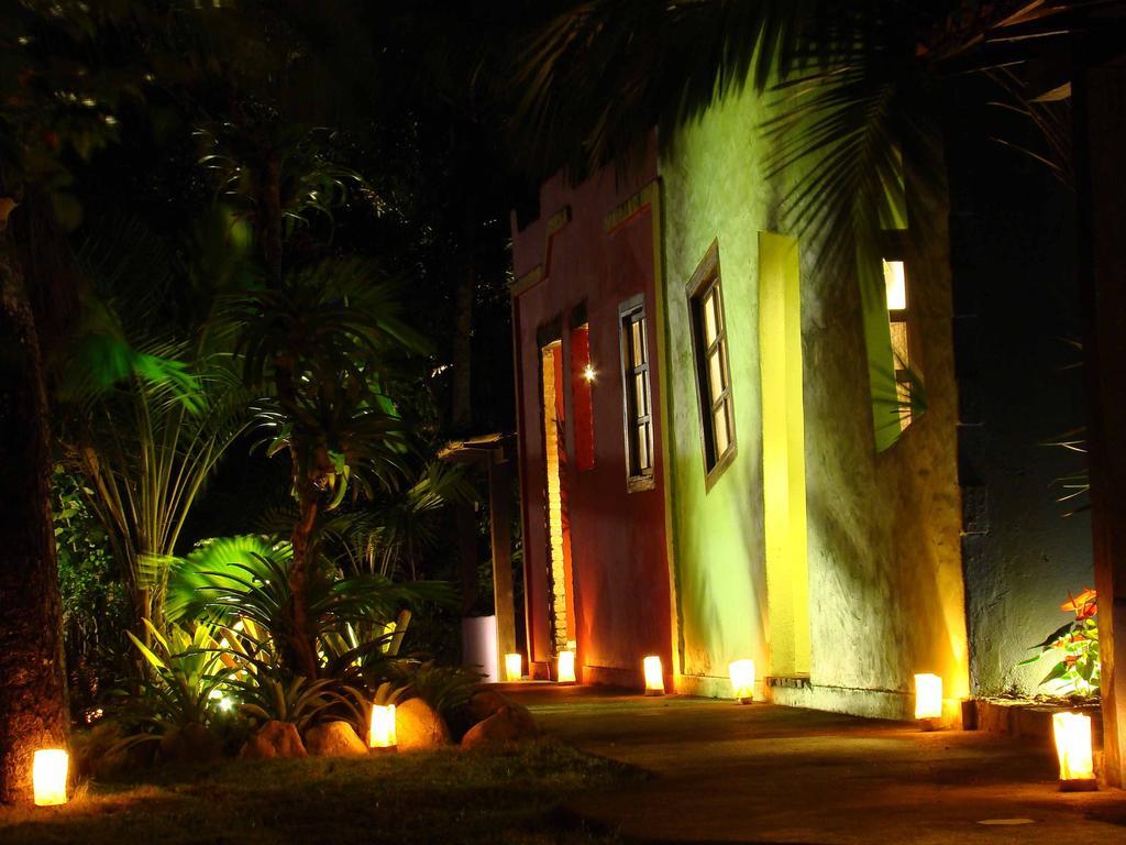 Pousada Casinhas Da Bahia Карайва Экстерьер фото