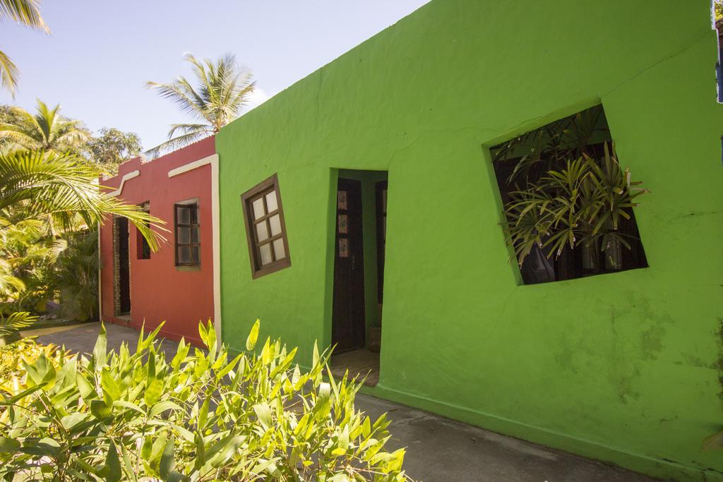 Pousada Casinhas Da Bahia Карайва Экстерьер фото